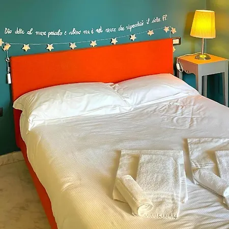 Gasthof Spaziosa Con Letto Francese E Balcone A 500 Mt Dal Mare